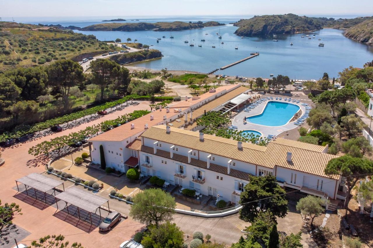 Hotel Calina Cadaqués Εξωτερικό φωτογραφία