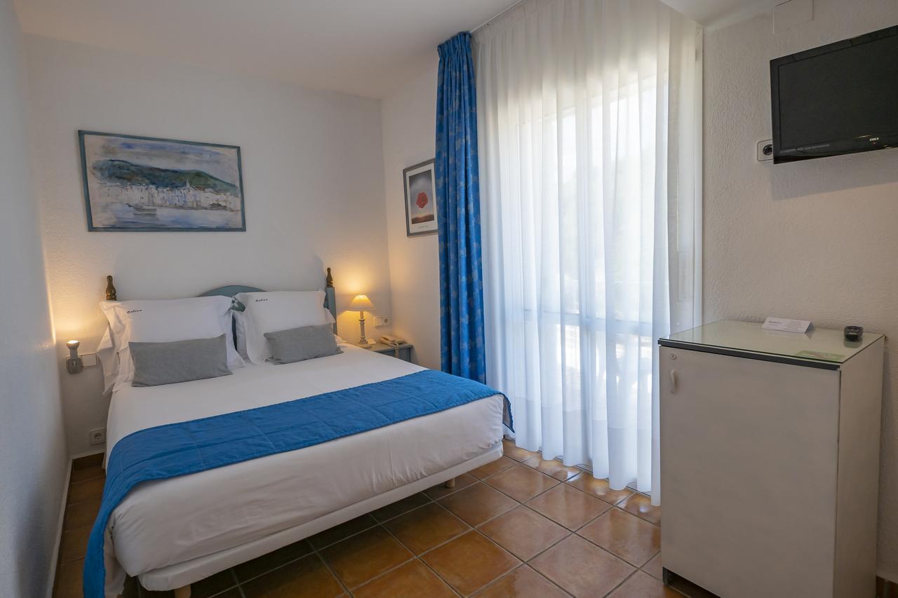 Hotel Calina Cadaqués Εξωτερικό φωτογραφία
